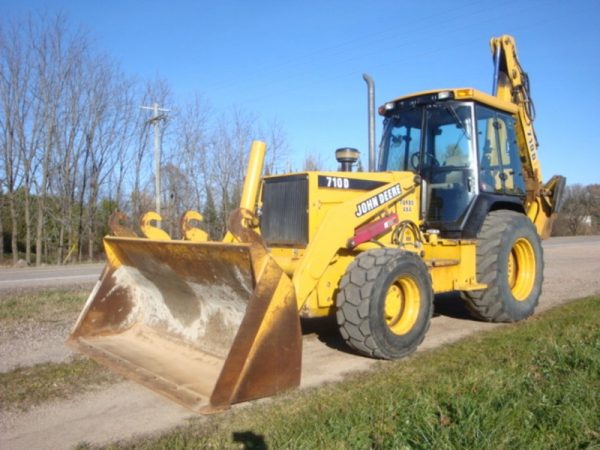 2000 JOHN DEERE 710D Backhoe Loader