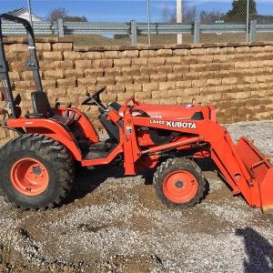 2003 Kubota B7800