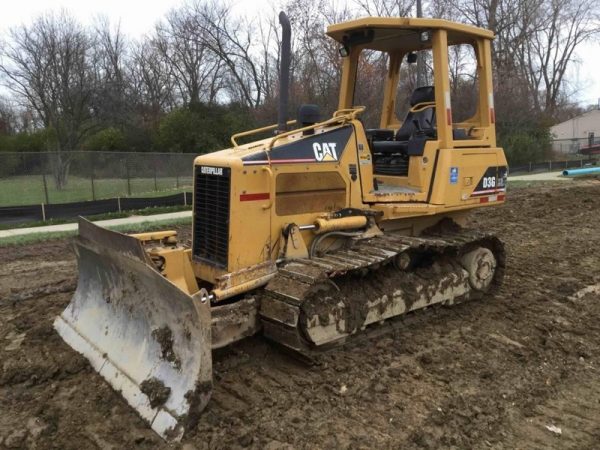 2004 CATERPILLAR D3G XL