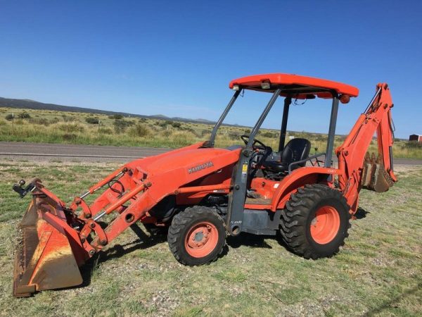 2007 Kubota L39 BACKHOE