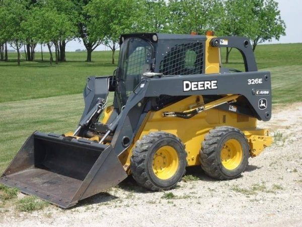 2013 DEERE 326E