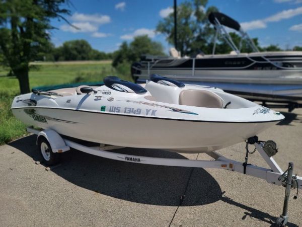 2000 Yamaha Boats LS 2000