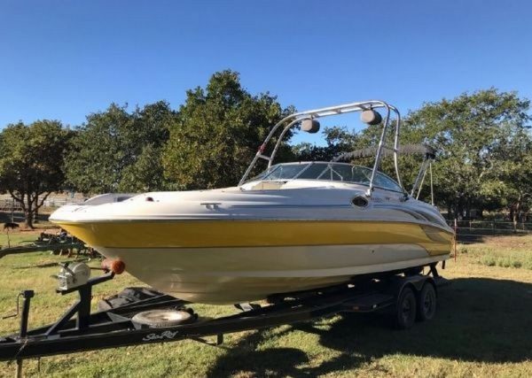 2003 Sea Ray 240 Sundeck