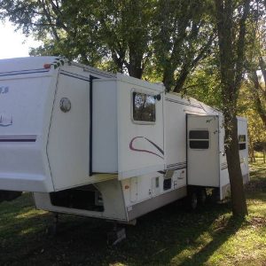 2001 Forest River CEDAR CREEK FIFTH WHEEL 34 CKTS