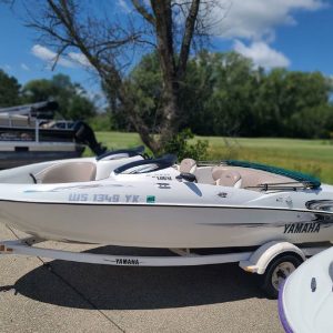 2000 Yamaha Boats LS 2000