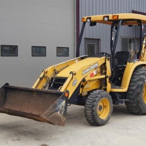 2011 DEERE 110