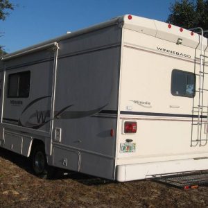 2005 Winnebago MINNIE WINNIE 24F