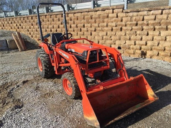 2003 Kubota B7800