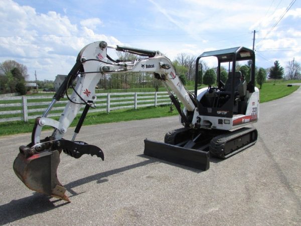 2009 BOBCAT 331G MINI EXCAVATOR  NEW HDRAULIC THUMB  40HP KUBOTA  2029 HOURS