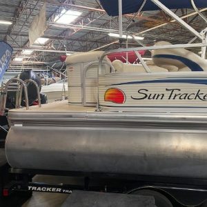 2006 TRACKER 21 PARTYBARGE