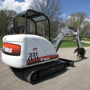 2009 BOBCAT 331G MINI EXCAVATOR  NEW HDRAULIC THUMB  40HP KUBOTA  2029 HOURS