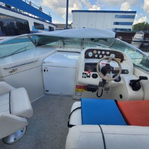 1996 Larson Cabrio 280 Mid Cabin