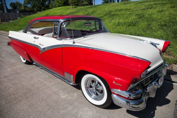 1956 Ford Fairlane Victoria