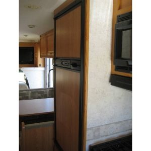 2005 Winnebago MINNIE WINNIE 24F