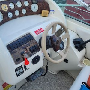 1996 Larson Cabrio 280 Mid Cabin