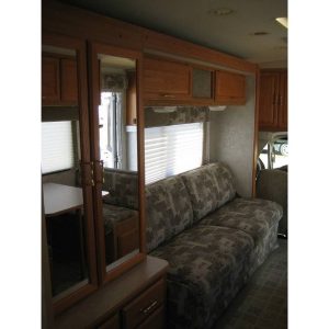 2005 Winnebago MINNIE WINNIE 24F