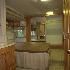 2002 Teton 33′ SUNRISE EXPERIENCE