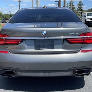 2016 BMW 740i