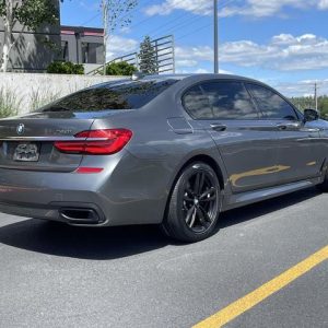 2016 BMW 740i