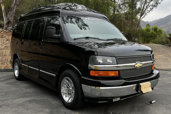 2004 Chevrolet Express Regency Conversion Van